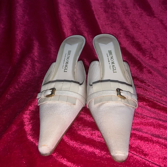 Bruno Magli Shoes - Vintage Bruno Magli Beige Kitten Heel Mule